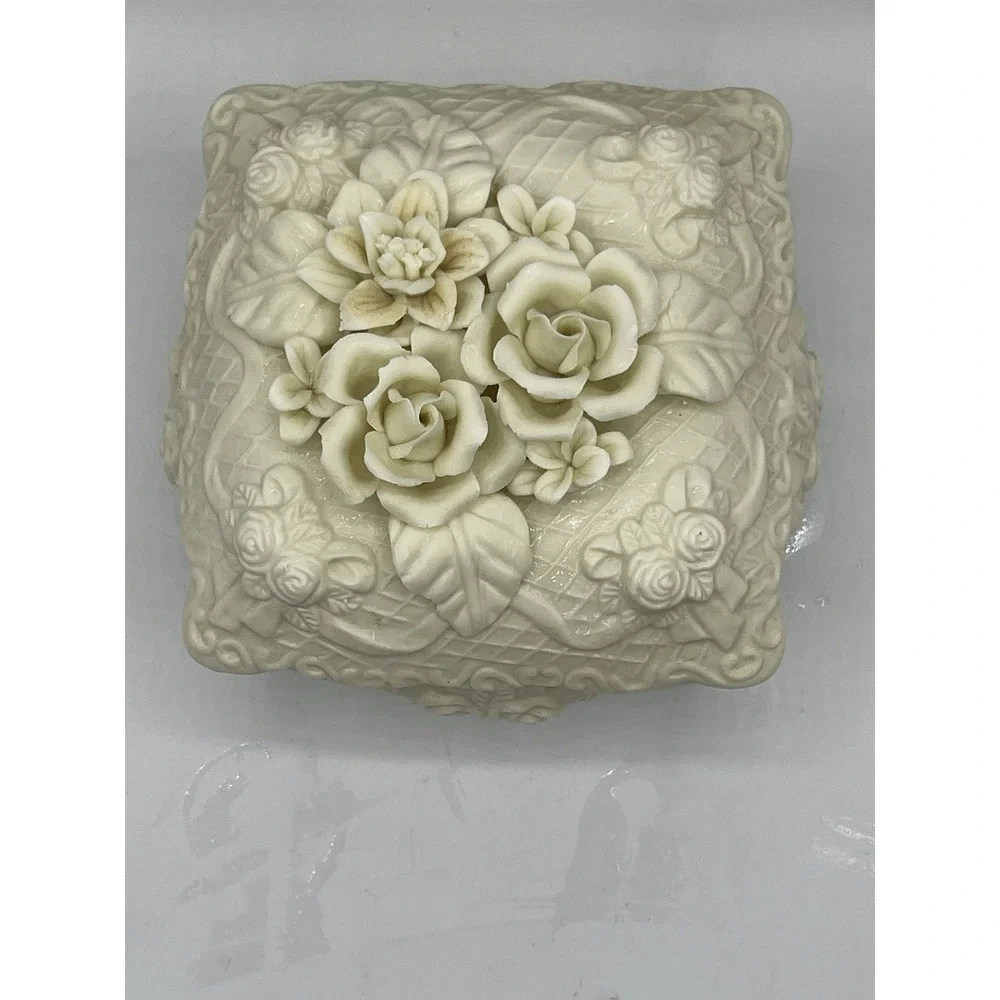 Vintage Ornate Victorian Bisque Keepsake Trinket Box Detailed